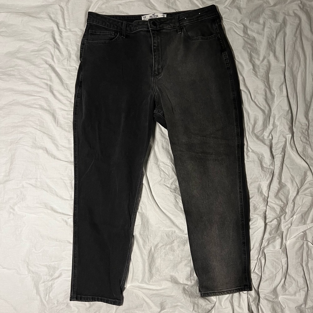 Hollister Curvy High-Rise Two Tone Black Mom Jeans Size 15R (W32/L27)